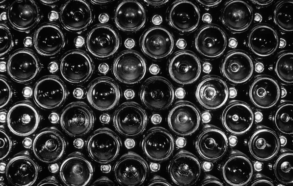 How to manage fermentation and clarification in sparkling wines